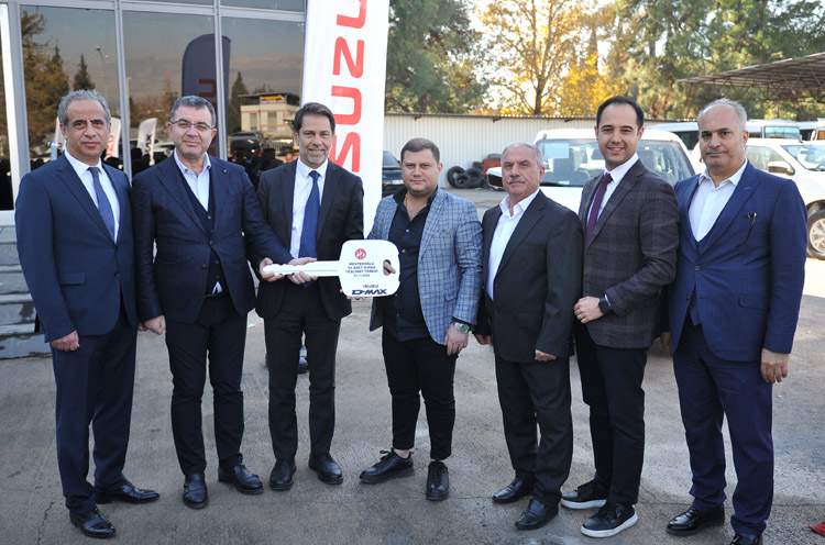 Anadolu Isuzu’dan Mehteroğlu Turizm’e Yeni D-Max 4X4 V Life
