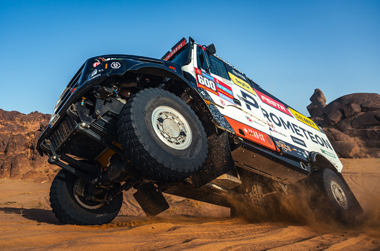 Dakar 2025: Martin Macík Jr.’ın zaferine Prometeon imzası