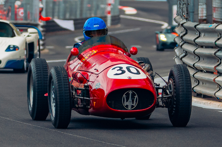 Maserati, Monte Carlo’da ikonik araçlarıyla geçit töreni düzenledi